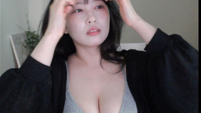 소람잉 가슴골